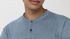 hessnatur Herren Shirt mit Stehkragen aus Leinen - blau - Größe 46