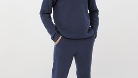 hessnatur Herren Musselin Schlafhose Regular PURE COMFORT aus Bio-Baumwolle - blau - Größe 50