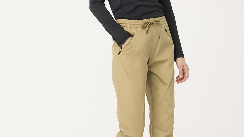 hessnatur Damen-Outdoor Outdoor-Jogpants aus Bio-Baumwolle - gelb - Größe 46