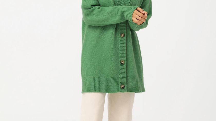 hessnatur Damen Strickjacke aus Alpaka mit Seide und Mohair - grün - Größe L