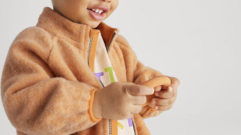 hessnatur Baby Wollfleece Jacke Relaxed aus Bio-Merinowolle mit Bio-Baumwolle - orange - Größe 86/92