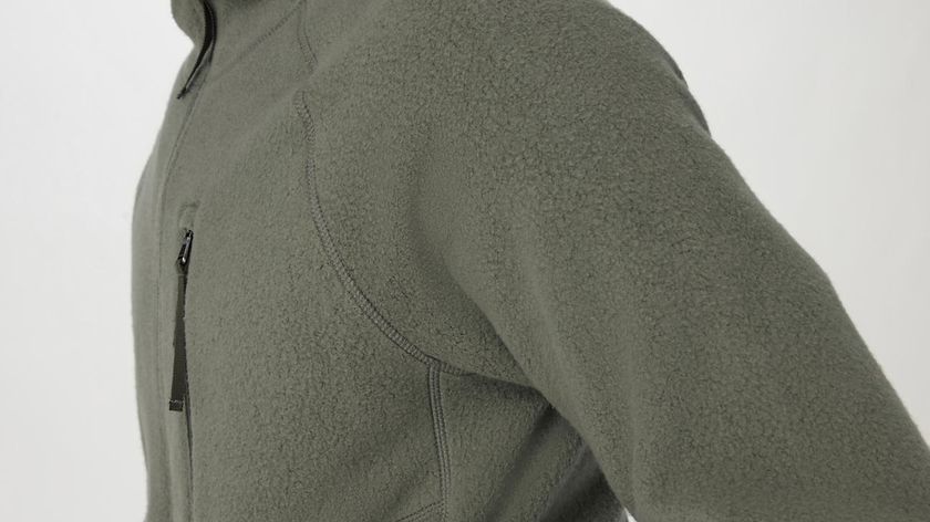 hessnatur Herren Fleece Jacke Kapuze Relaxed aus Bio-Baumwolle - grün - Größe 54