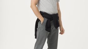 hessnatur Herren Chino Straight Fit aus Bio-Baumwolle mit Hanf - grün - Größe 52