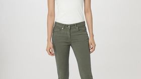 hessnatur Damen Five-Pocket Hose Skinny aus TENCEL™ Lyocell mit Bio-Baumwolle - grün - Größe 40