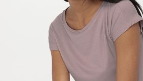 hessnatur Damen Schlafshirt Regular PURE FLOW aus TENCEL™ Modal - lila - Größe 48