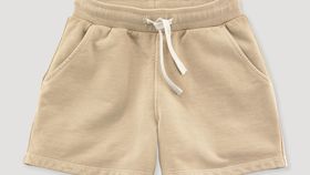 hessnatur Kinder Sweat-Shorts mineralgefärbt aus Bio-Baumwolle - beige - Größe 122/128