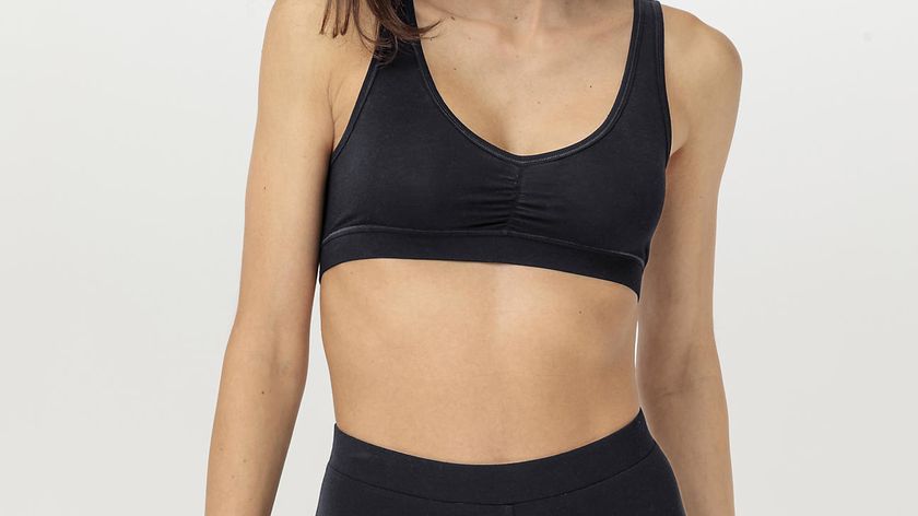 hessnatur Damen Bustier PURE BALANCE aus Bio-Baumwolle und Tencel™ Modal - schwarz - Größe 34