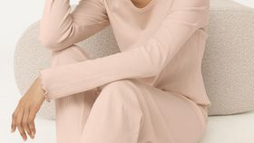 hessnatur Damen Pyjama aus Bio-Baumwolle - beige - Größe 42