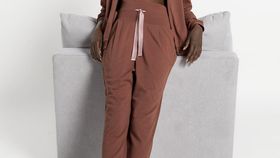 hessnatur Loungewear Yoga-Hose aus Bio-Baumwolle - orange - Größe 42