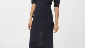 hessnatur Damen Strickkleid aus Leinen mit Bio-Baumwolle - blau - Größe 44