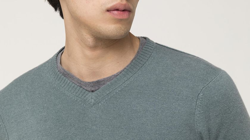 hessnatur Herren V-Pullover aus Schurwolle mit Kaschmir - grün - Größe 54