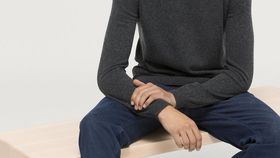 hessnatur Herren Pullover aus Schurwolle mit Kaschmir - schwarz - Größe 54