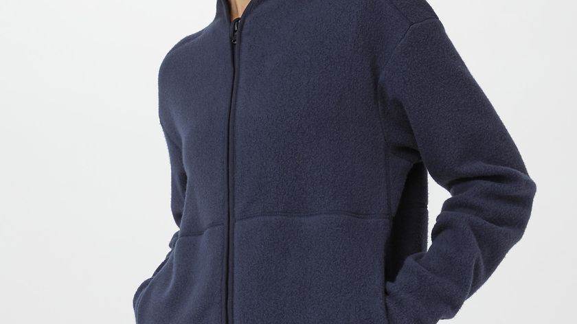 hessnatur Loungewear Fleece Jacke Regular ACTIVE LIGHT aus Bio-Baumwolle - blau - Größe L