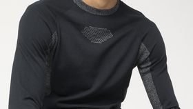 hessnatur Performance Strickshirt BetterRecycling aus Merinowolle mit Seide - schwarz - Größe 50