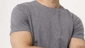 hessnatur Herren T-Shirt aus Bio-Baumwolle mit Kaschmir - grau - Größe 56