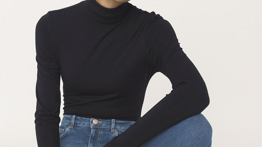 hessnatur Damen Rollkragenshirt aus TENCEL™Modal - schwarz - Größe 38