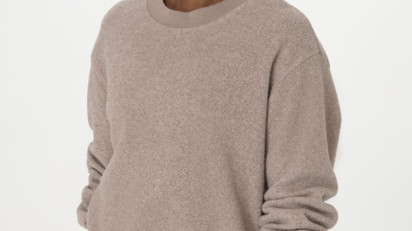 hessnatur Loungewear Fleece Sweatshirt Relaxed ACTIVE LIGHT aus Bio-Baumwolle - beige - Größe 40