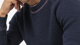 hessnatur Herren Pullover aus Bio-Baumwolle mit Kapok - blau - Größe 52