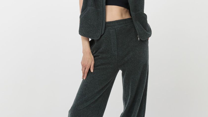 hessnatur Loungewear Fleece-Weste aus Bio-Baumwolle - grün - Größe 40