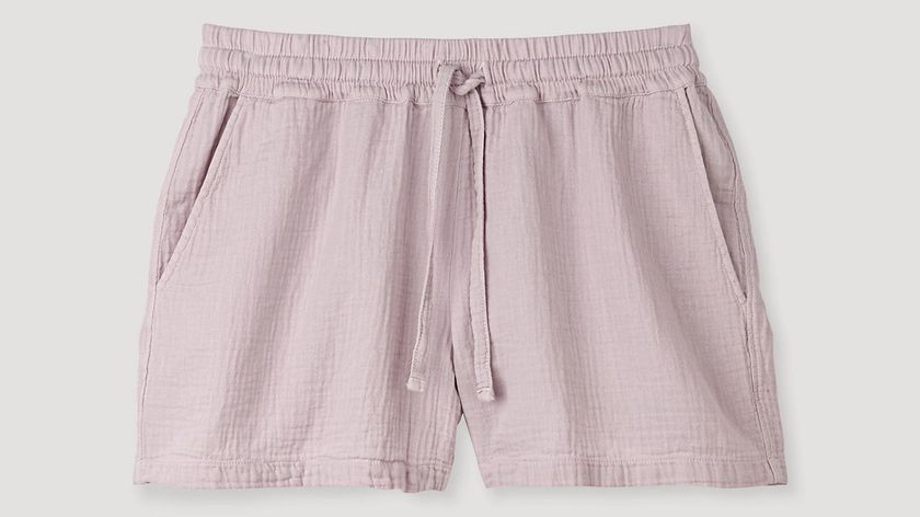 hessnatur Damen Musselin-Shorts aus Bio-Baumwolle - lila - Größe 46