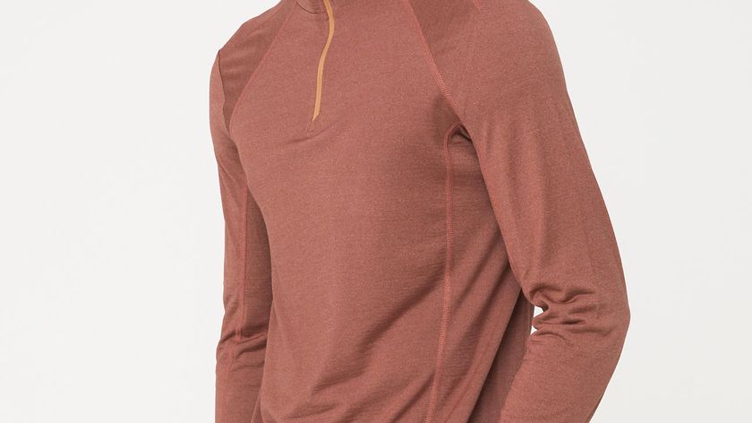 hessnatur Funktionsshirt aus Bio-Merinowolle mit Seide - rot - Größe 50