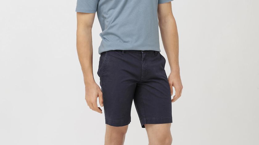 hessnatur Herren Chino Shorts aus Bio-Baumwolle mit Hanf - blau - Größe 54