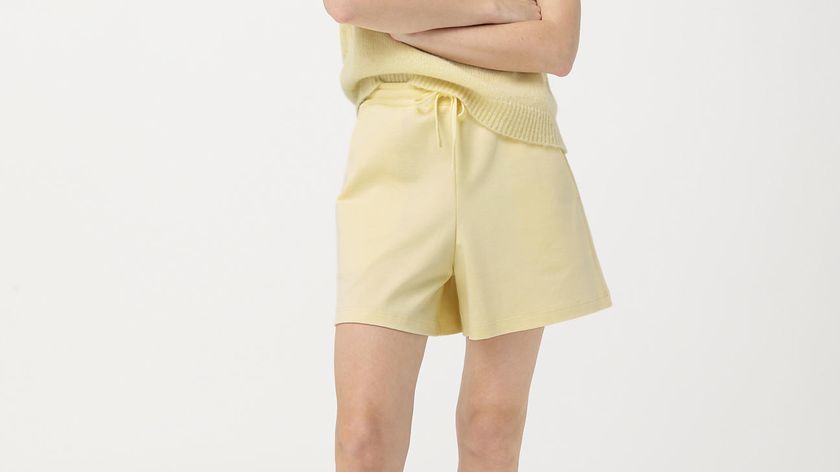 hessnatur Damen Shorts aus Bio-Baumwolle - gelb - Größe 46