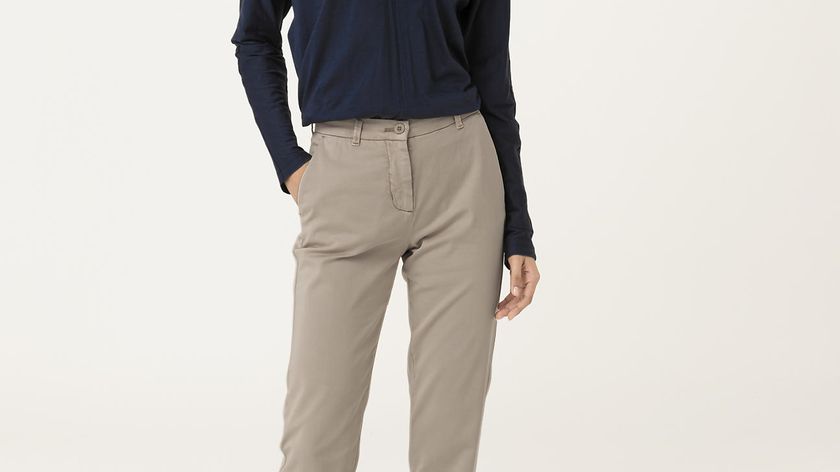 hessnatur Damen Chino aus Bio-Baumwolle - beige - Größe 42