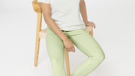 hessnatur Damen Five-Pocket Hose Skinny aus TENCEL™ Lyocell mit Bio-Baumwolle - grün - Größe 36