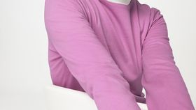 hessnatur Damen Heavy Langarmshirt Regular aus Bio-Baumwolle - rosa - Größe 36