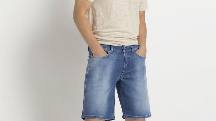 hessnatur Herren Jeans-Shorts aus Bio-Baumwolle - blau - Größe 46