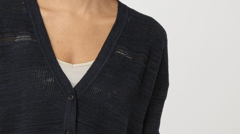 hessnatur Damen Strickjacke aus Leinen mit Bio-Baumwolle - blau - Größe L