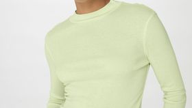 hessnatur Damen Softrib Langarmshirt Slim aus Bio-Baumwolle und TENCEL™ Modal - grün - Größe 38