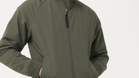 hessnatur Herren Blouson-Jacke Softshell aus Bio-Baumwolle - grün - Größe 54