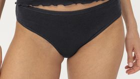 hessnatur Damen Slip regular cut im 2-er Pack aus Bio-Baumwolle - schwarz - Größe 42