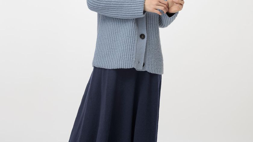 hessnatur Damen Strickjacke aus Merinowolle - blau - Größe XS