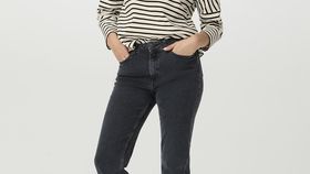 hessnatur Damen Coreva™ Jeans BEA High Rise Straight Cropped aus Bio-Denim - schwarz - Größe 30/30