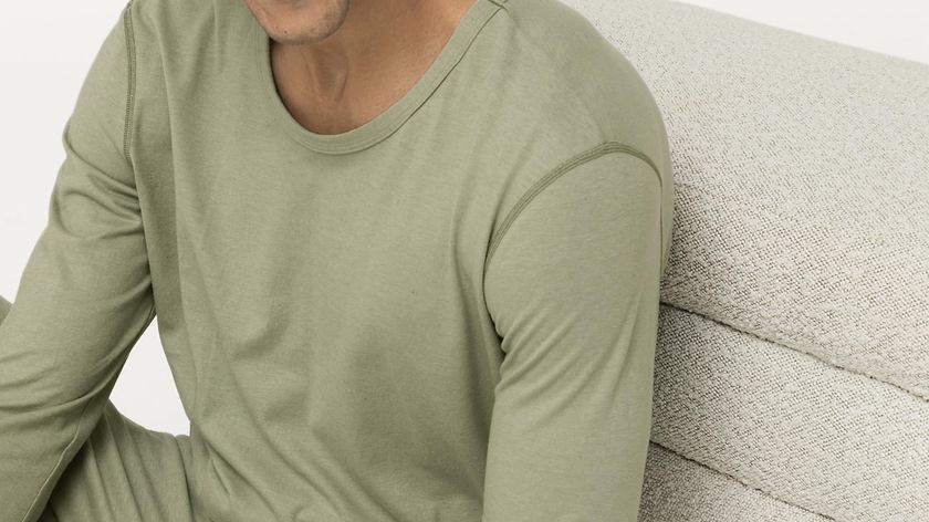 hessnatur Herren Schlafshirt aus Bio-Baumwolle mit Leinen - grün - Größe 52