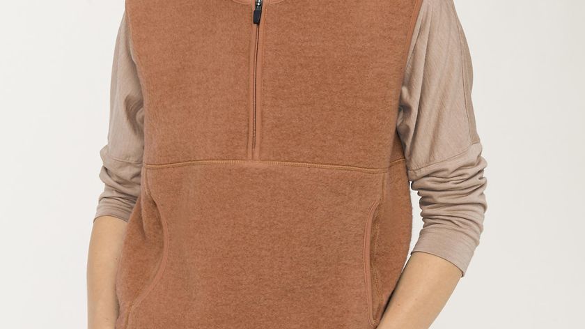 hessnatur Damen-Outdoor Wollfleece-Weste Half-Zip aus Bio-Merinowolle - braun - Größe 42