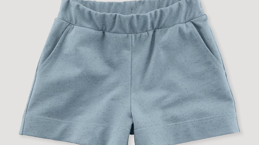 hessnatur Kinder Shorts aus Bio-Baumwolle mit Hanf und Schurwolle - blau - Größe 98/104