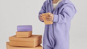 hessnatur Baby Softfleece Overall Regular aus Bio-Baumwolle - lila - Größe 98/104