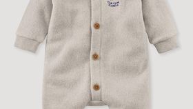 hessnatur Baby Fleece Overall Regular mit Stickerei aus Bio-Baumwolle - beige - Größe 62/68