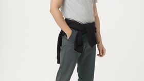 hessnatur Herren Chino Straight Fit aus Bio-Baumwolle mit Hanf - grün - Größe 50