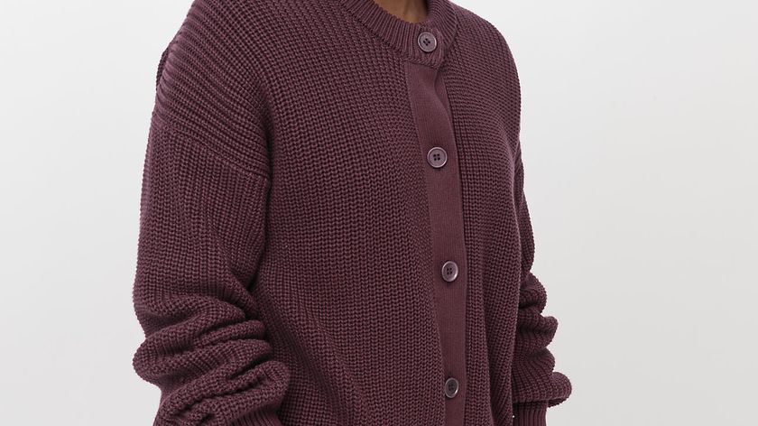 hessnatur Damen Rundhals-Cardigan aus Bio-Baumwolle - lila - Größe 42