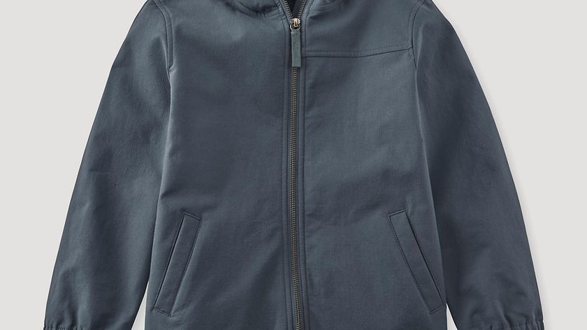 hessnatur Kinder Softshelljacke Regular NATURE aus Bio-Baumwolle - blau - Größe 158/164