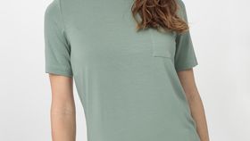 hessnatur Damen Halbarm Schlafshirt aus Tencel™Modal - grün - Größe 42