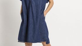 hessnatur Damen Lightdenim-Kleid mit ungefärbtem Kapok - blau - Größe 34