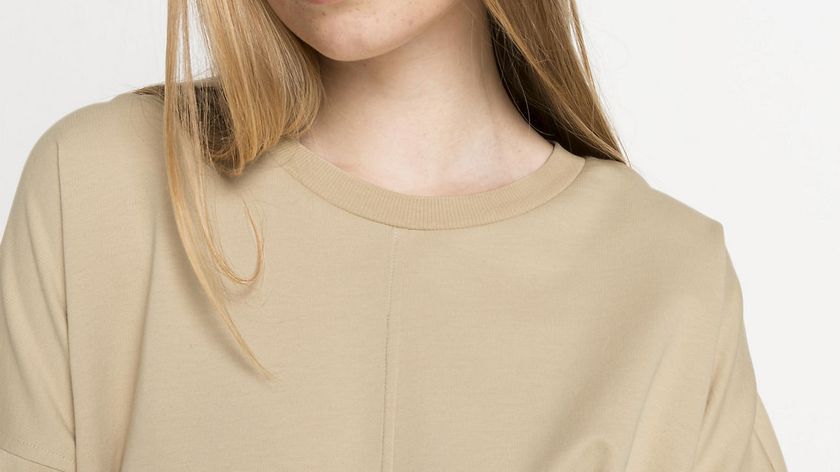 hessnatur Loungewear Sweatshirt aus Bio-Baumwolle mit Kapok - beige - Größe 34