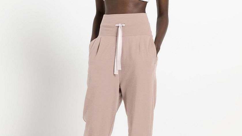 hessnatur Loungewear Yoga-Hose aus Bio-Baumwolle - lila - Größe 44