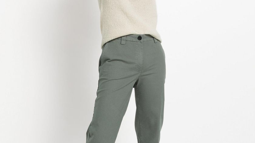 hessnatur Damen Chino aus Bio-Baumwolle mit Hanf - grün - Größe 46